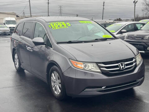 2016 Honda Odyssey SE FWD photo