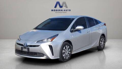 2020 Toyota Prius LE FWD photo