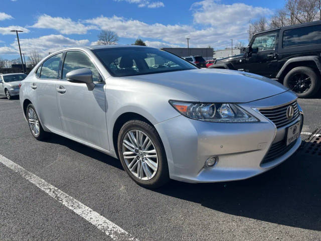 2015 Lexus ES  FWD photo