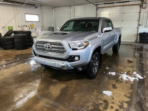 2017 Toyota Tacoma SR5 4WD photo