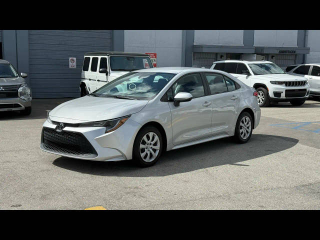 2022 Toyota Corolla LE FWD photo