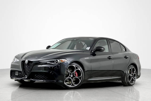 2022 Alfa Romeo Giulia Veloce RWD photo