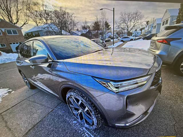 2022 Acura MDX w/Technology Package AWD photo