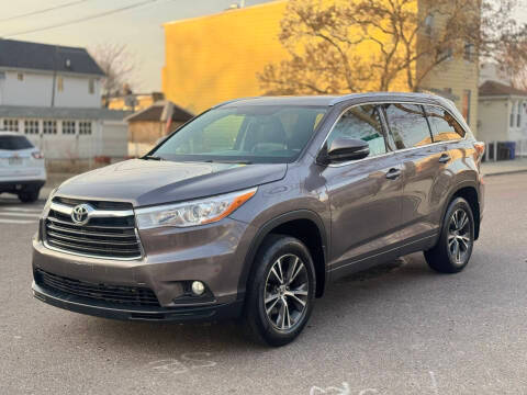 2016 Toyota Highlander XLE AWD photo