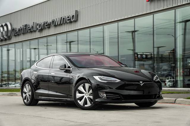 2020 Tesla Model S  AWD photo