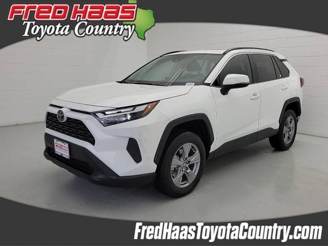 2022 Toyota RAV4 XLE FWD photo