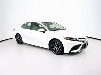 2022 Toyota Camry SE FWD photo