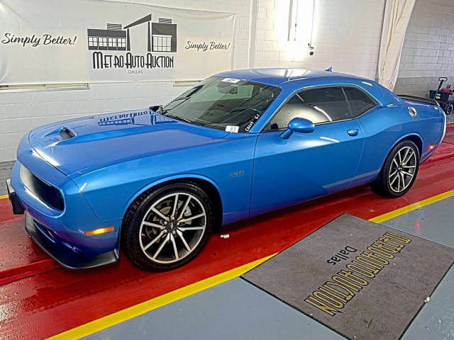 2023 Dodge Challenger R/T RWD photo