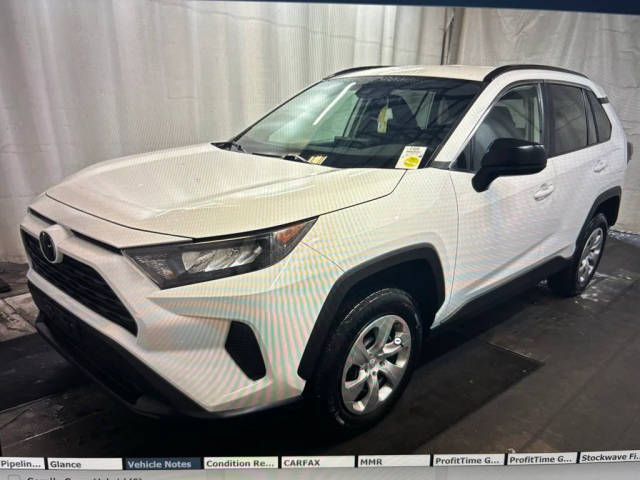 2021 Toyota RAV4 LE AWD photo