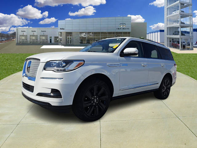 2022 Lincoln Navigator Reserve 4WD photo