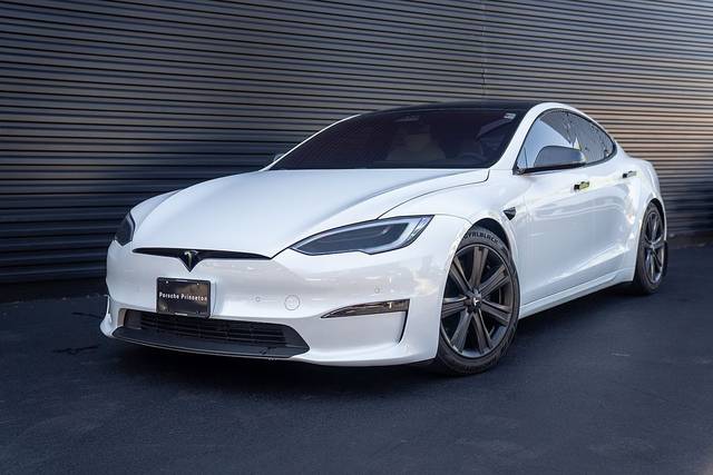 2022 Tesla Model S AWD photo