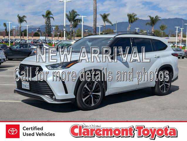 2022 Toyota Highlander XSE FWD photo