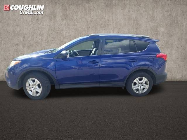 2015 Toyota RAV4 LE AWD photo