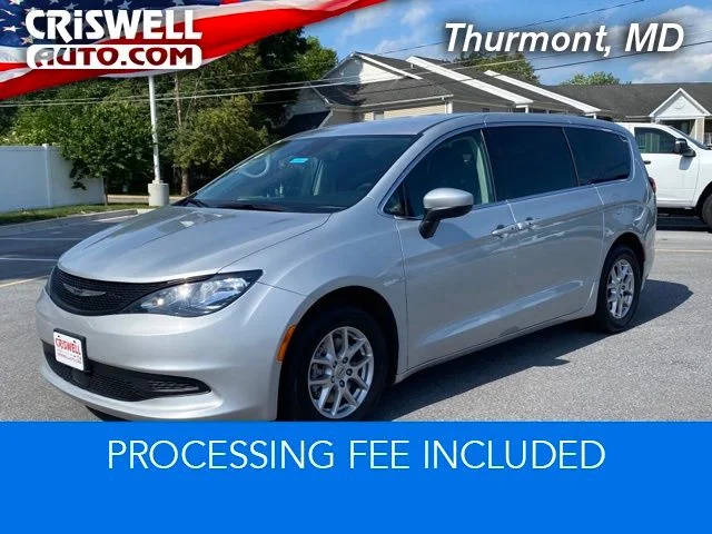 2023 Chrysler Voyager LX FWD photo