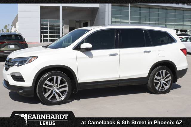 2016 Honda Pilot Touring AWD photo