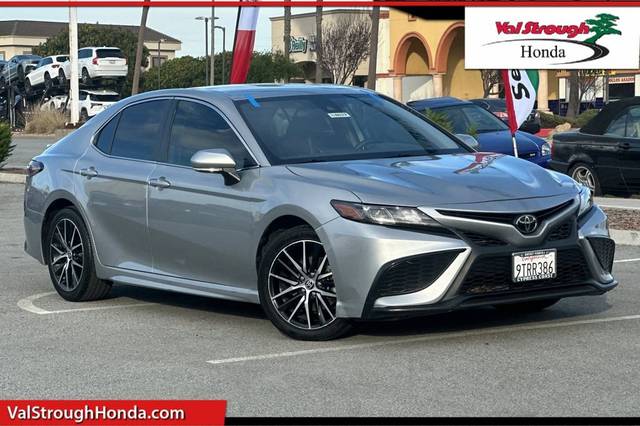 2022 Toyota Camry SE Nightshade FWD photo