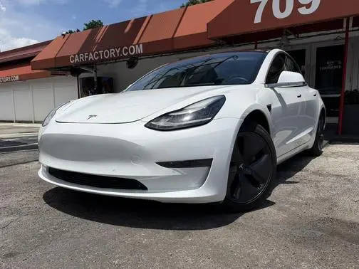 2020 Tesla Model 3 Standard Range Plus RWD photo