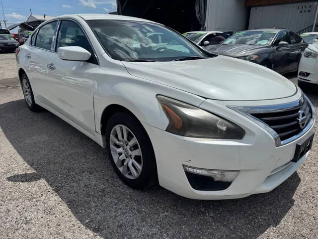 2015 Nissan Altima 2.5 S FWD photo