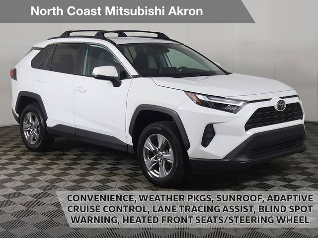 2022 Toyota RAV4 XLE AWD photo