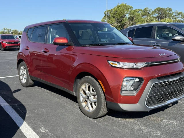 2022 Kia Soul LX FWD photo