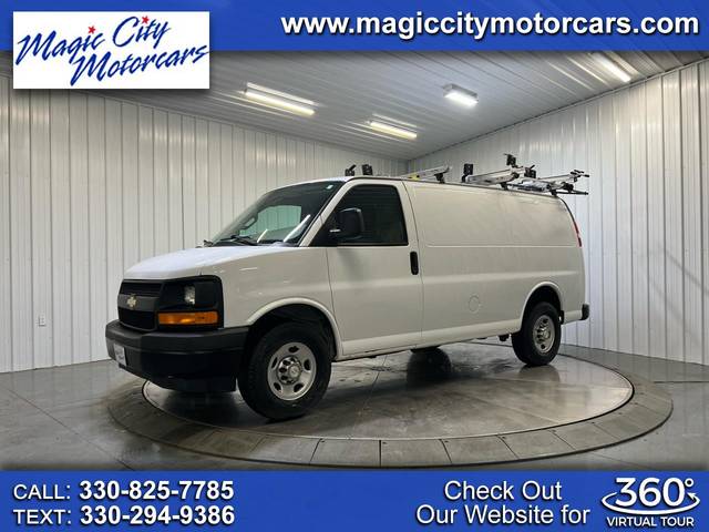 2017 Chevrolet Express Cargo  RWD photo