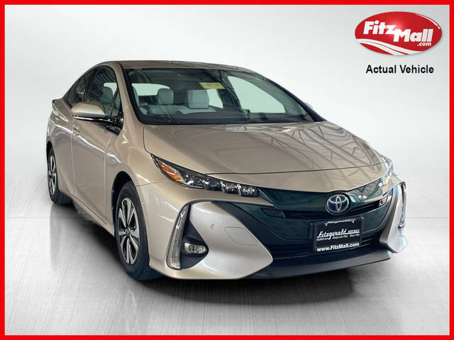 2017 Toyota Prius Prime Plus FWD photo