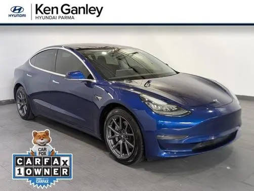2020 Tesla Model 3 Long Range AWD photo