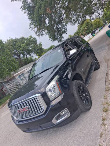 2015 GMC Yukon SLT 4WD photo