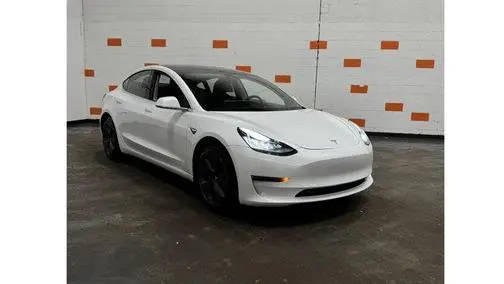 2020 Tesla Model 3 Standard Range RWD photo