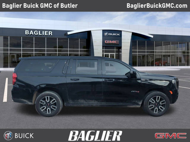 2022 GMC Yukon XL AT4 4WD photo