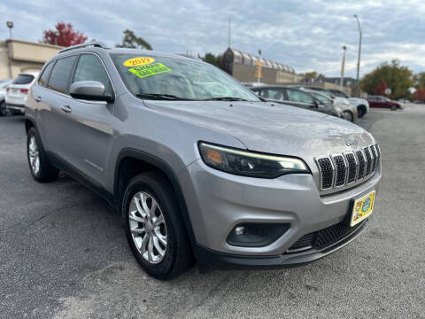 2019 Jeep Cherokee Latitude 4WD photo