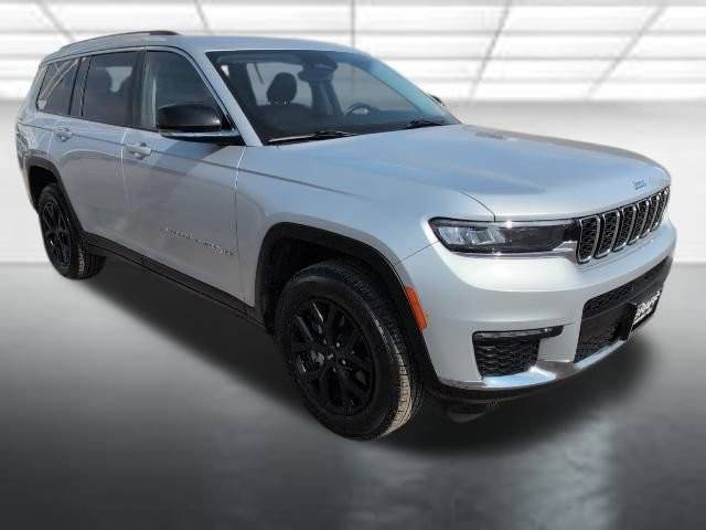 2023 Jeep Grand Cherokee L Limited 4WD photo