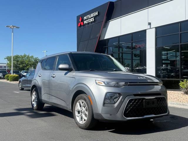 2022 Kia Soul LX FWD photo