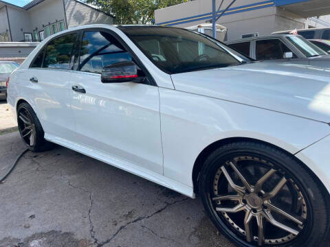 2015 Mercedes-Benz E-Class E 400 AWD photo