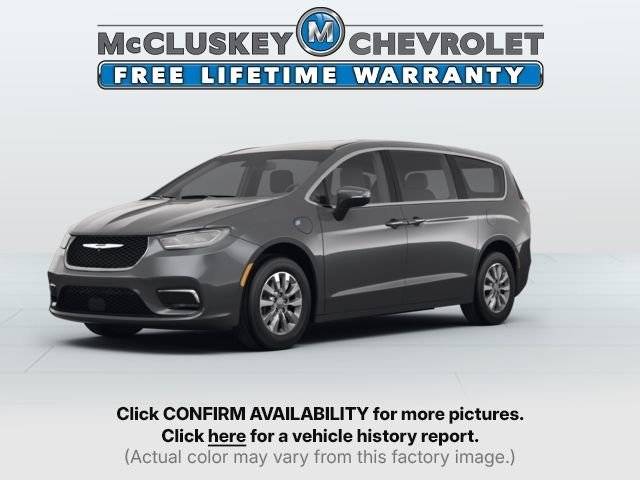 2022 Chrysler Pacifica Minivan Hybrid Touring L FWD photo