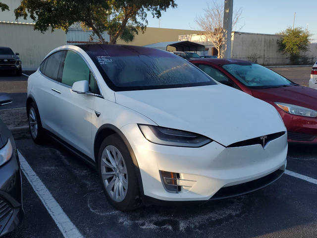 2020 Tesla Model X Long Range AWD photo
