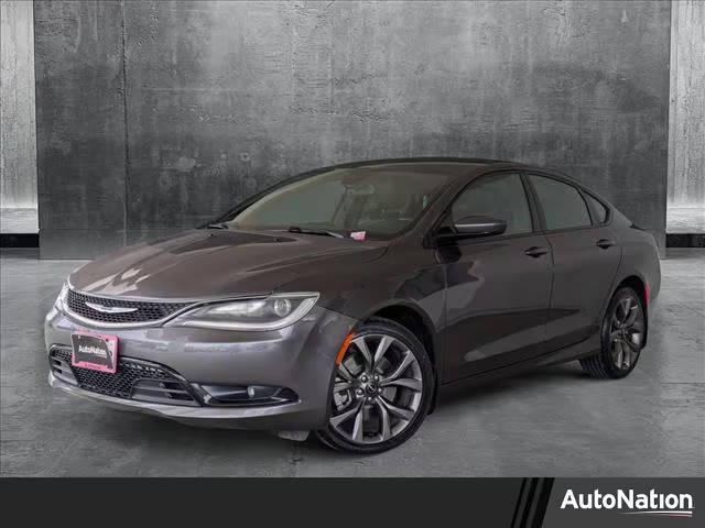 2015 Chrysler 200 S FWD photo
