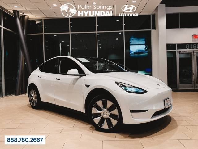 2022 Tesla Model Y Long Range AWD photo