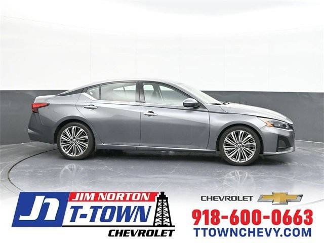 2023 Nissan Altima 2.5 SL FWD photo