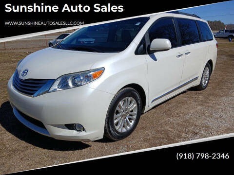 2015 Toyota Sienna XLE Premium FWD photo