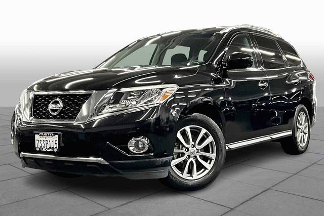 2016 Nissan Pathfinder SV FWD photo