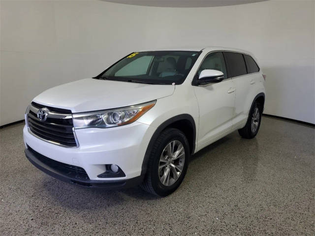 2015 Toyota Highlander  FWD photo