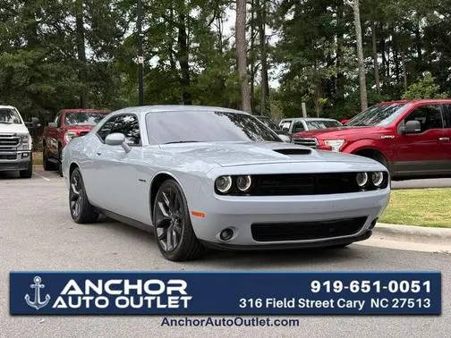2022 Dodge Challenger R/T RWD photo