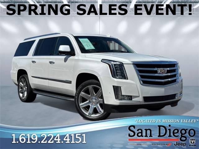 2017 Cadillac Escalade ESV Luxury 4WD photo