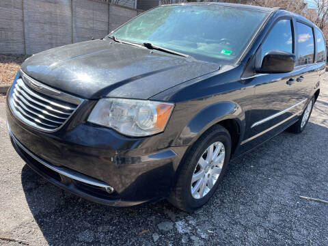 2015 Chrysler Town and Country Touring FWD photo