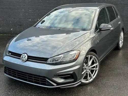2018 Volkswagen Golf R  AWD photo