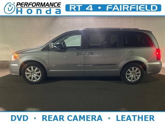 2015 Chrysler Town and Country Touring FWD photo