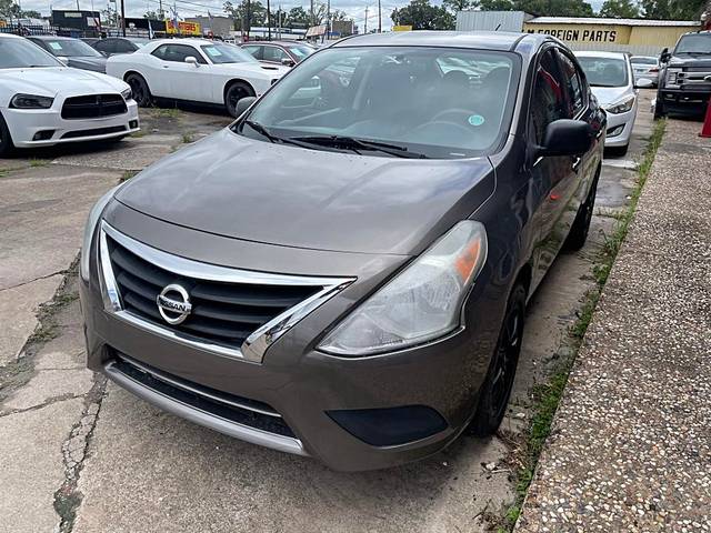 2015 Nissan Versa S Plus FWD photo