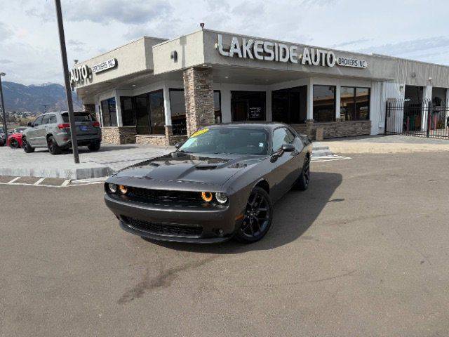 2022 Dodge Challenger SXT RWD photo