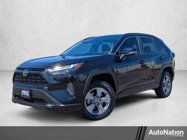 2023 Toyota RAV4 XLE FWD photo